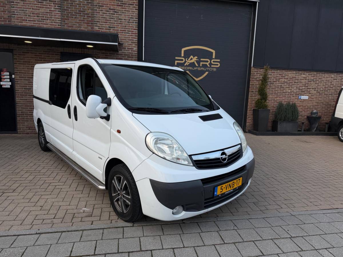 Opel Vivaro Opel Vivaro 2.5 CDTI 146PK L2H1 DC Dubbele Cabine 6PRSN Airco Navi Cruise Elk.Ramen