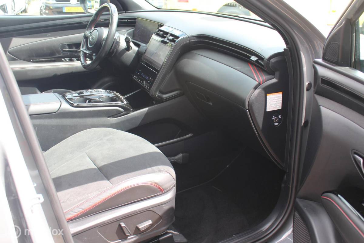 Hyundai Tucson Hyundai Tucson 1.6 T-GDI PHEV N-Line Sky 4WD Pano/19Inch/ACC