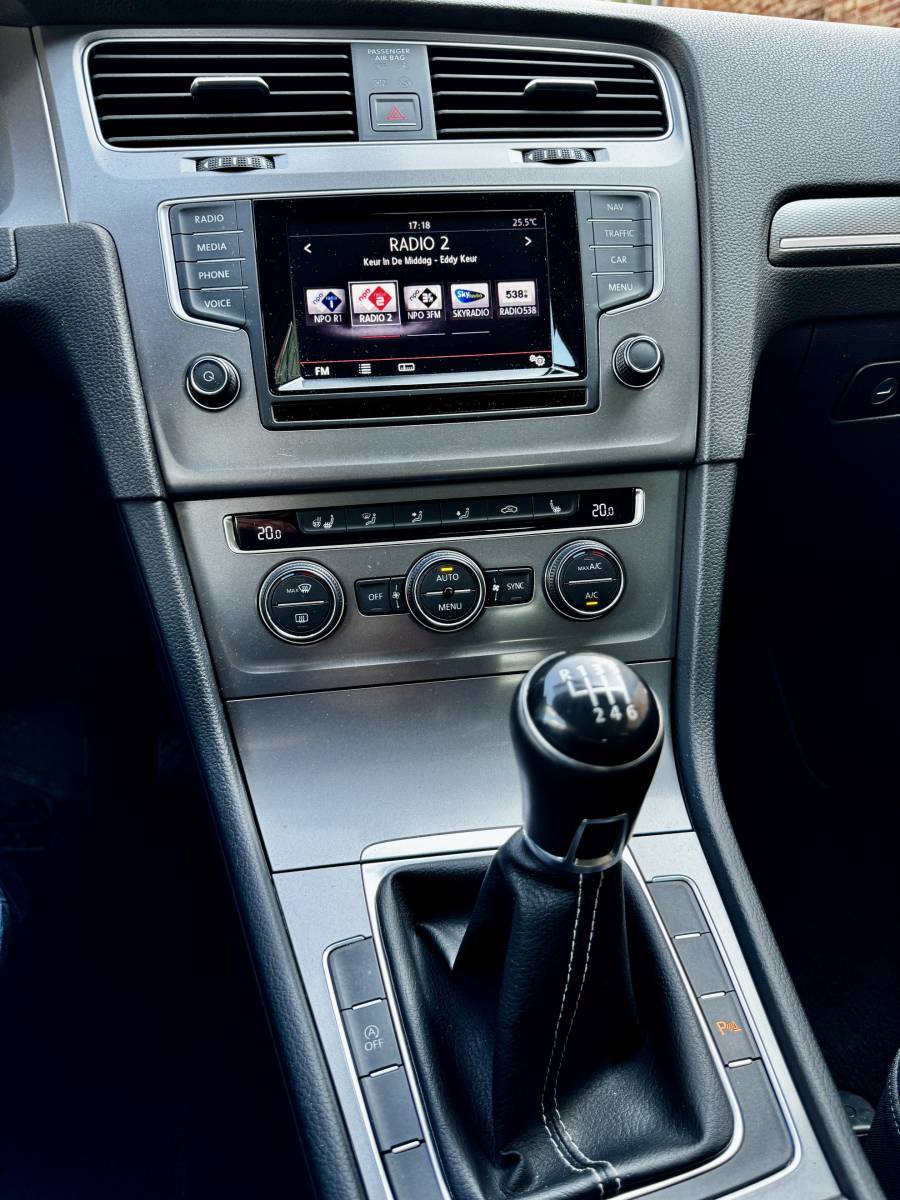 Volkswagen Golf VOLKSWAGEN GOLF Variant Lounge 1.4 TSI·Camera·Trekhaak·Stoelverw.·Cruise·Xenon