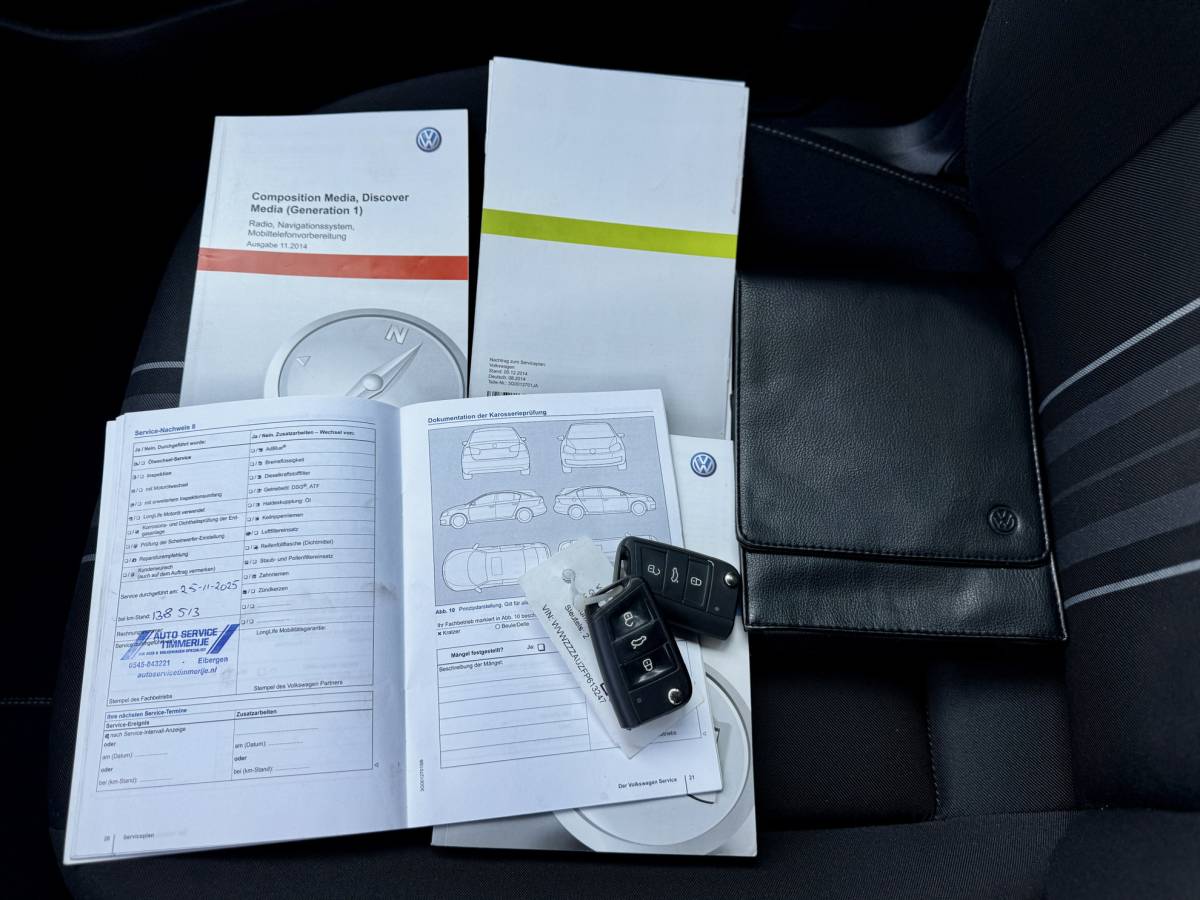 Volkswagen Golf VOLKSWAGEN GOLF Variant Lounge 1.4 TSI·Camera·Trekhaak·Stoelverw.·Cruise·Xenon