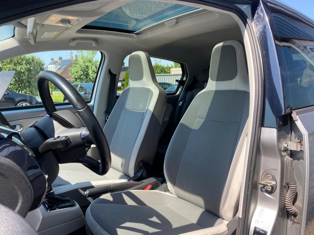 Volkswagen e-up! Volkswagen E-up E-UP! 82PK 5D / Panoramadak / Stoelverw. / Automaat!