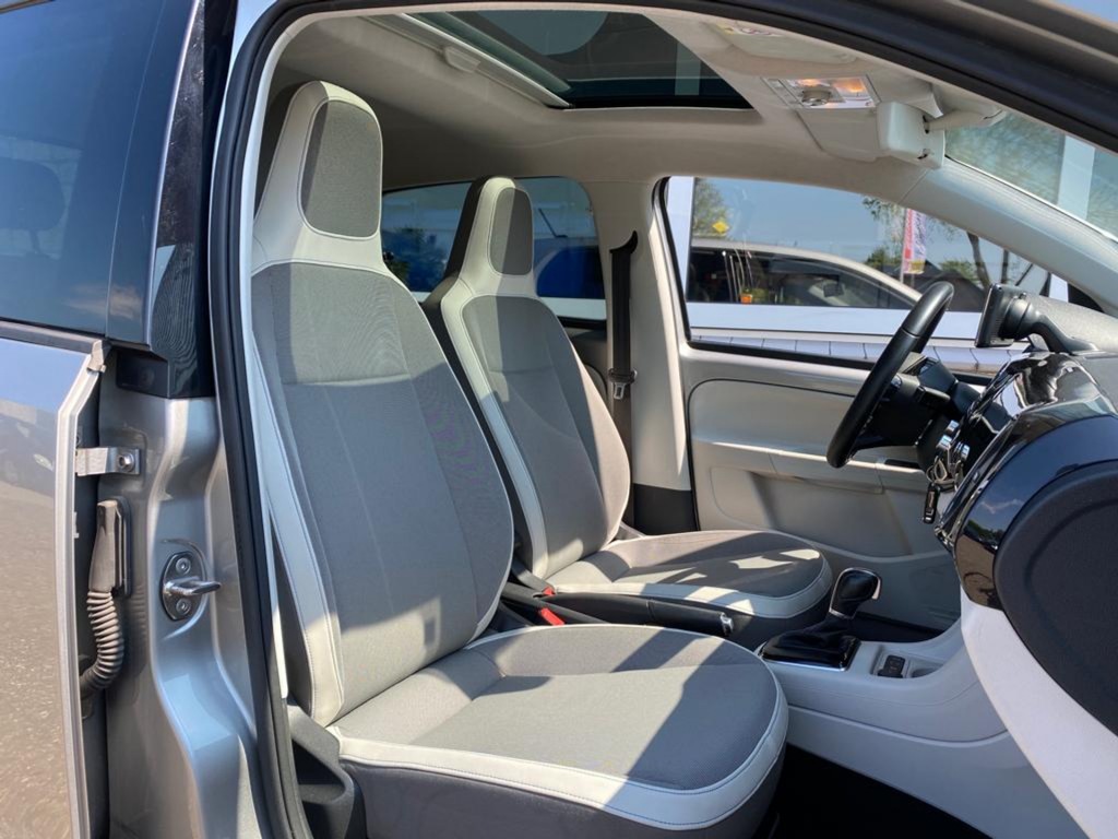 Volkswagen e-up! Volkswagen E-up E-UP! 82PK 5D / Panoramadak / Stoelverw. / Automaat!