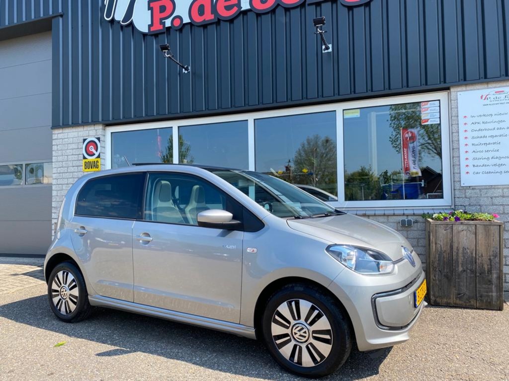 Volkswagen e-up! Volkswagen E-up E-UP! 82PK 5D / Panoramadak / Stoelverw. / Automaat!