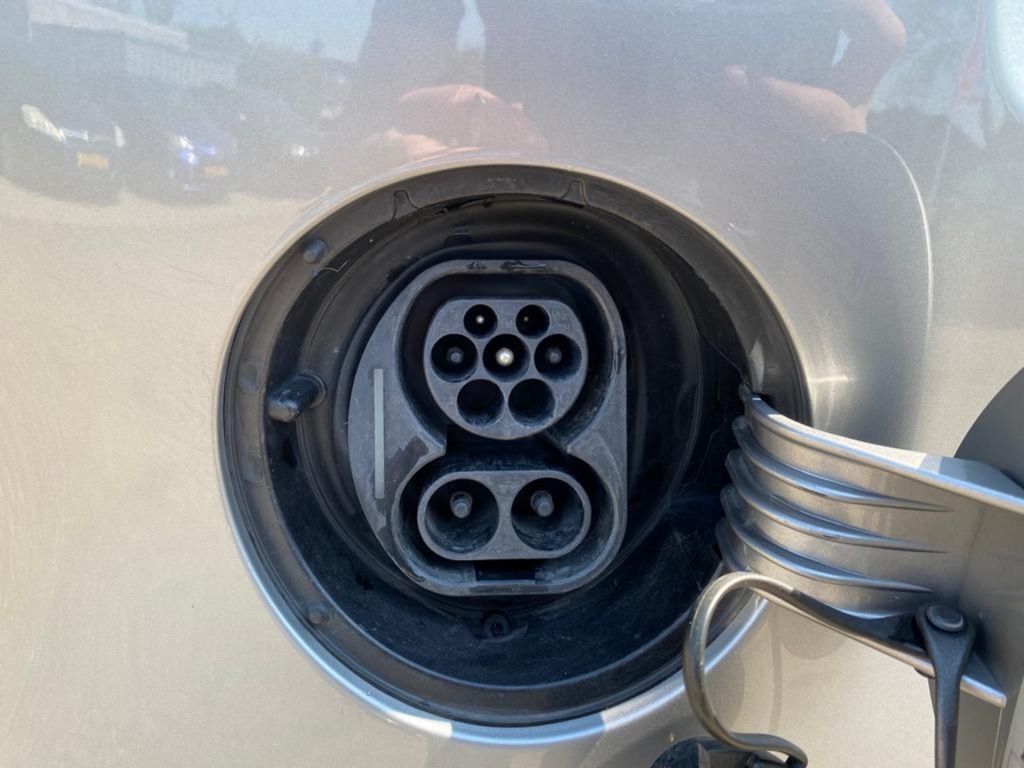 Volkswagen e-up! Volkswagen E-up E-UP! 82PK 5D / Panoramadak / Stoelverw. / Automaat!