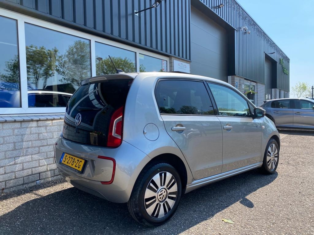 Volkswagen e-up! Volkswagen E-up E-UP! 82PK 5D / Panoramadak / Stoelverw. / Automaat!