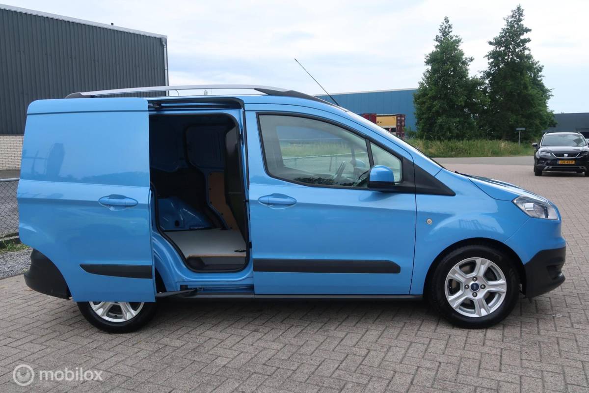 Ford Transit Courier Ford Transit Courier BENZINE, MARGE AUTO, BTW VRIJ 100 PK