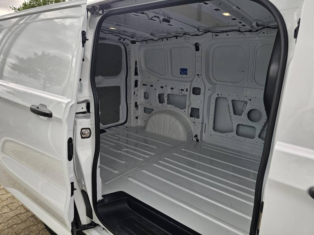 Ford Transit Custom Ford Transit Custom 320 2.0 TDCI L1H1 Trend 136pk | AWD | 4×4 | Adaptieve cruise control | Achteruitrijcamera | Navigatiesysteem |