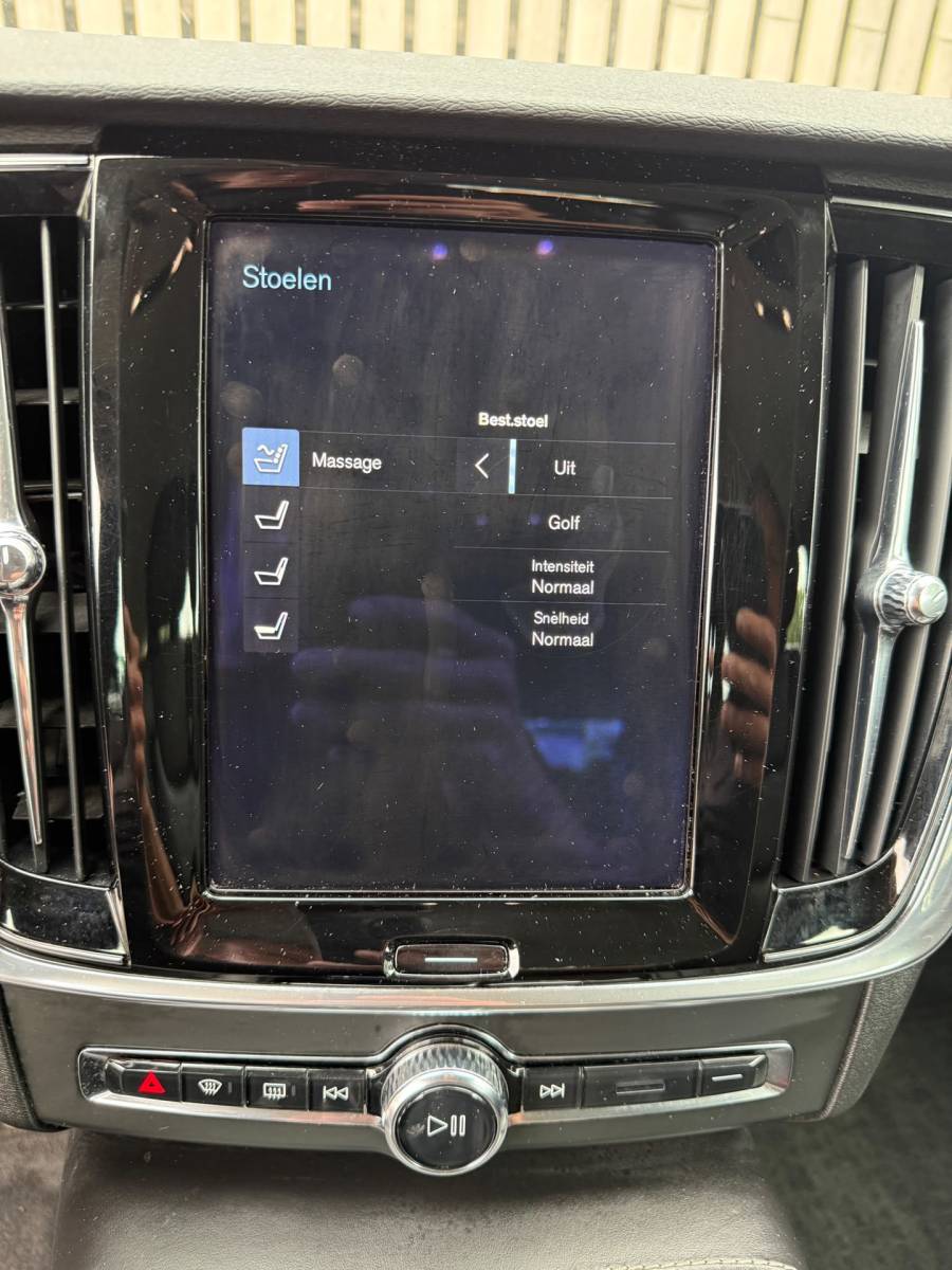 Volvo V90 Volvo V90 Cross Country 2.0 D4 Pro AWD / Zeer netjes!