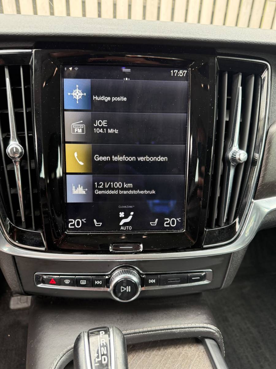 Volvo V90 Volvo V90 Cross Country 2.0 D4 Pro AWD / Zeer netjes!