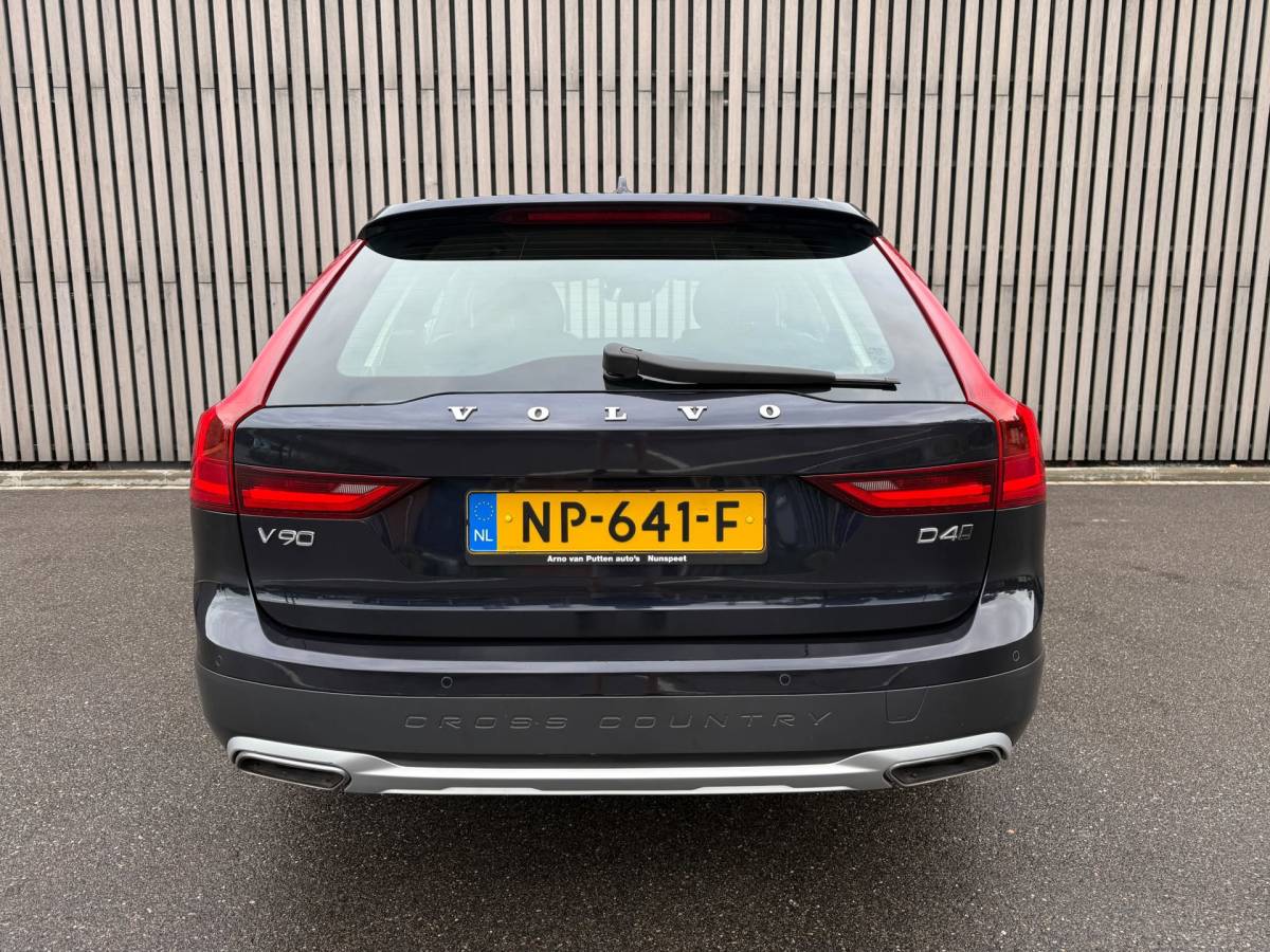 Volvo V90 Volvo V90 Cross Country 2.0 D4 Pro AWD / Zeer netjes!