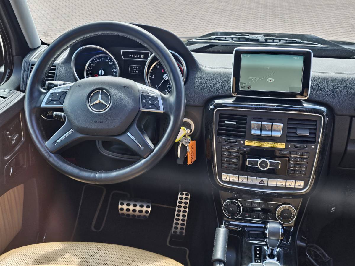 Mercedes-Benz G-Klasse Mercedes-Benz G-klasse 350 BLUETEC 211PK | Distronic | Schuif/kantel dak | Designo | Stoelverwarming/verkoeling | Stuurverw. | Trekhaak | Elek. stoelen + memory | Camera | Standverwarming | Grijs kenteken | Vol |