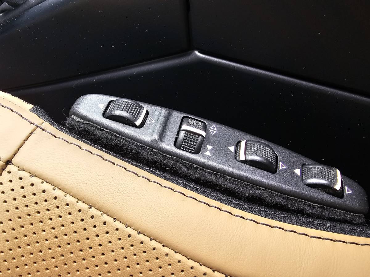 Mercedes-Benz G-Klasse Mercedes-Benz G-klasse 350 BLUETEC 211PK | Distronic | Schuif/kantel dak | Designo | Stoelverwarming/verkoeling | Stuurverw. | Trekhaak | Elek. stoelen + memory | Camera | Standverwarming | Grijs kenteken | Vol |