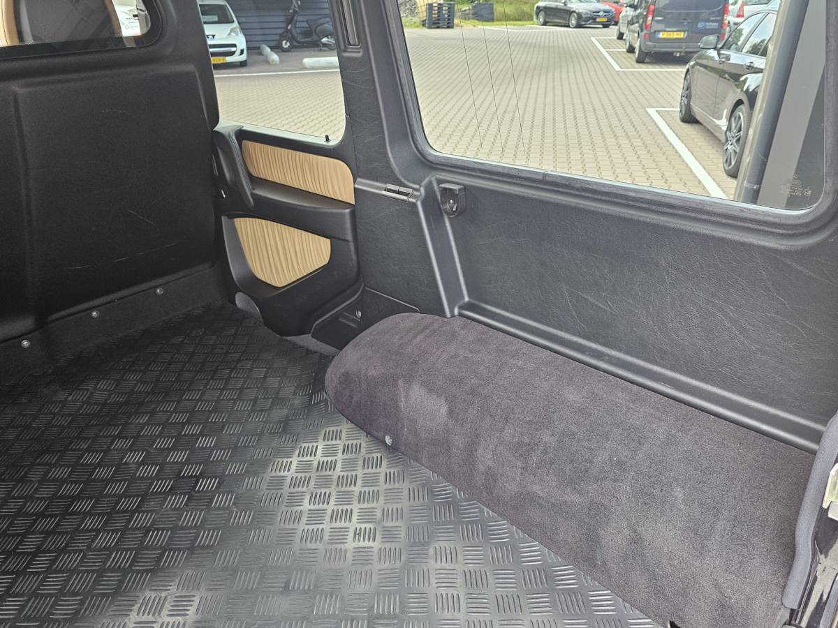 Mercedes-Benz G-Klasse Mercedes-Benz G-klasse 350 BLUETEC 211PK | Distronic | Schuif/kantel dak | Designo | Stoelverwarming/verkoeling | Stuurverw. | Trekhaak | Elek. stoelen + memory | Camera | Standverwarming | Grijs kenteken | Vol |