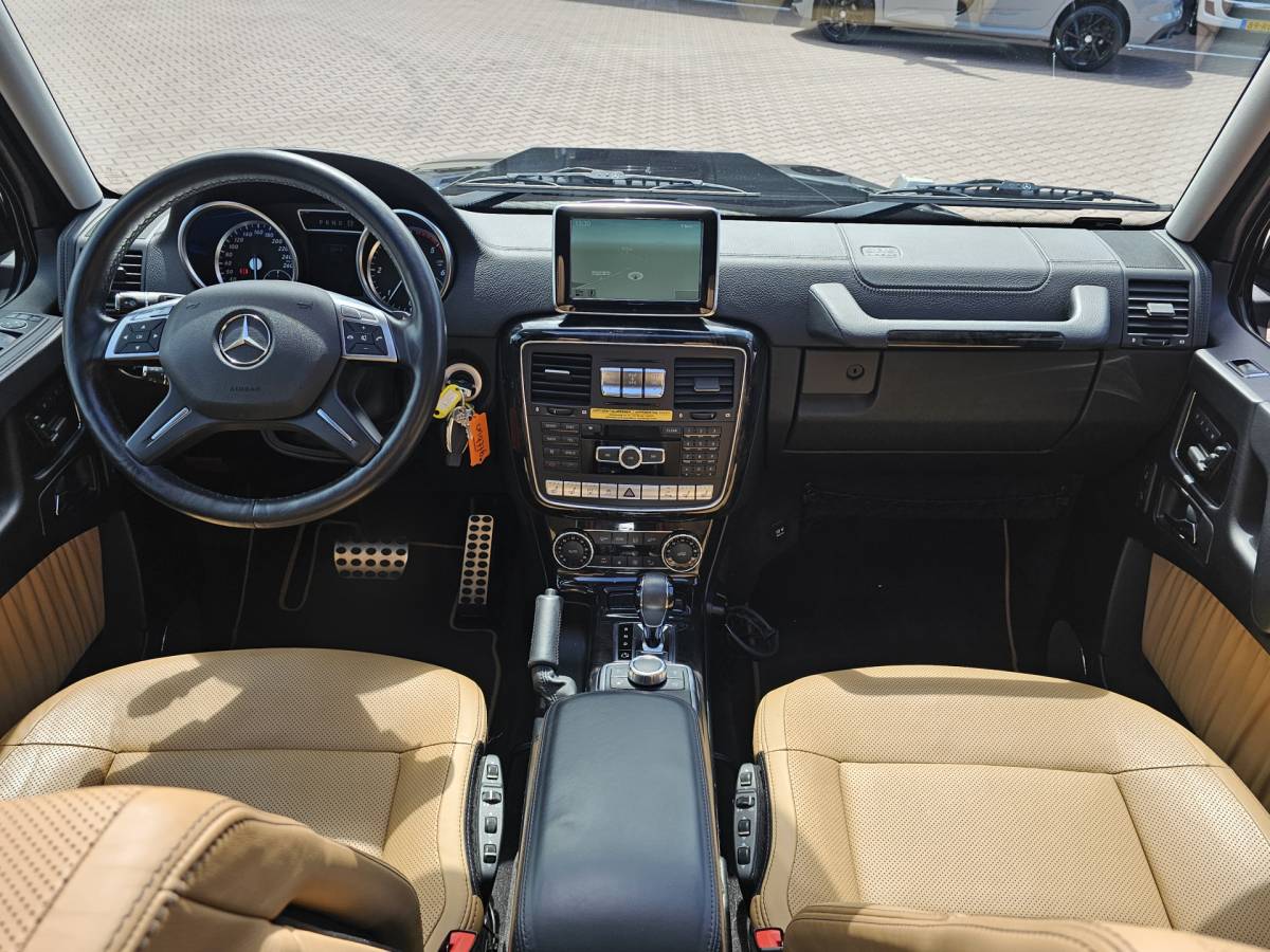 Mercedes-Benz G-Klasse Mercedes-Benz G-klasse 350 BLUETEC 211PK | Distronic | Schuif/kantel dak | Designo | Stoelverwarming/verkoeling | Stuurverw. | Trekhaak | Elek. stoelen + memory | Camera | Standverwarming | Grijs kenteken | Vol |