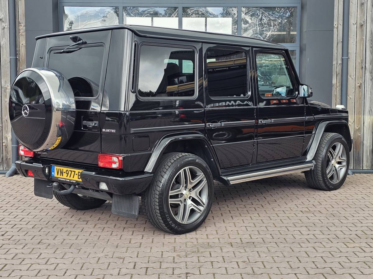 Mercedes-Benz G-Klasse Mercedes-Benz G-klasse 350 BLUETEC 211PK | Distronic | Schuif/kantel dak | Designo | Stoelverwarming/verkoeling | Stuurverw. | Trekhaak | Elek. stoelen + memory | Camera | Standverwarming | Grijs kenteken | Vol |