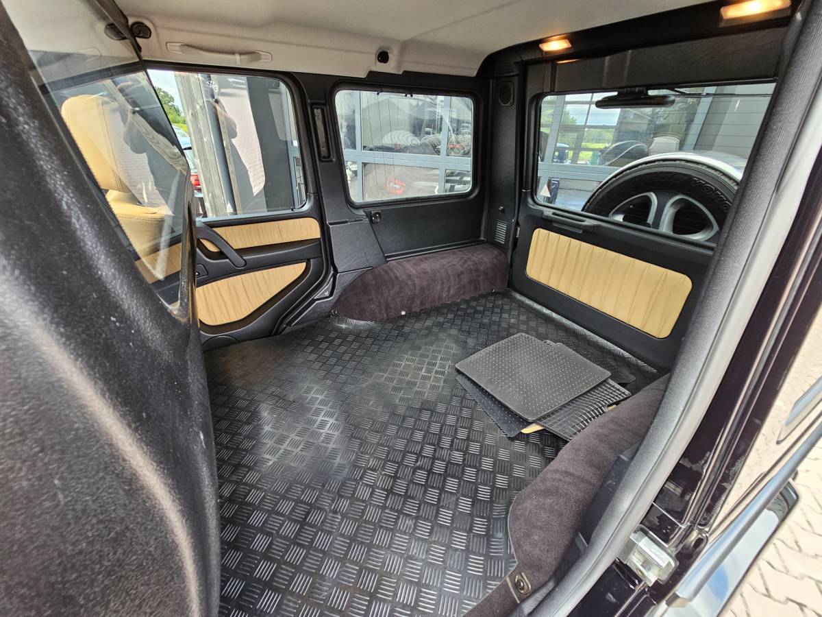 Mercedes-Benz G-Klasse Mercedes-Benz G-klasse 350 BLUETEC 211PK | Distronic | Schuif/kantel dak | Designo | Stoelverwarming/verkoeling | Stuurverw. | Trekhaak | Elek. stoelen + memory | Camera | Standverwarming | Grijs kenteken | Vol |