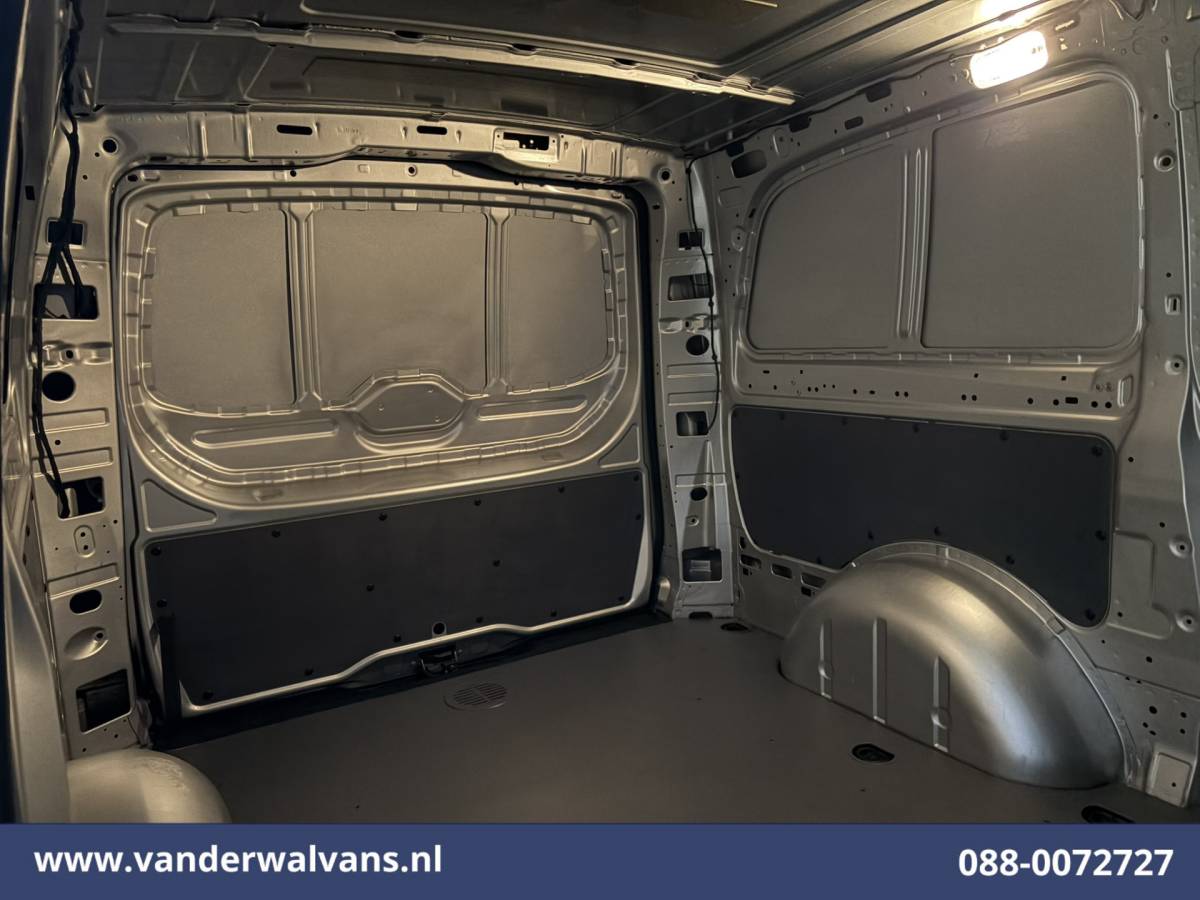 Mercedes-Benz Vito Mercedes-Benz Vito 116 CDI 164pk L2H1 Euro6 Airco | Camera | Navigatie | Cruisecontrol | Stoelverwarming Bijrijdersbank, Achterklep