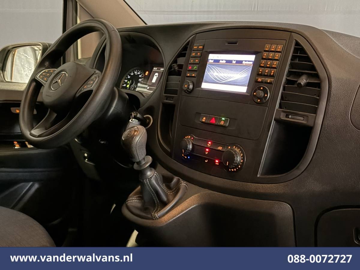 Mercedes-Benz Vito Mercedes-Benz Vito 116 CDI 164pk L2H1 Euro6 Airco | Camera | Navigatie | Cruisecontrol | Stoelverwarming Bijrijdersbank, Achterklep