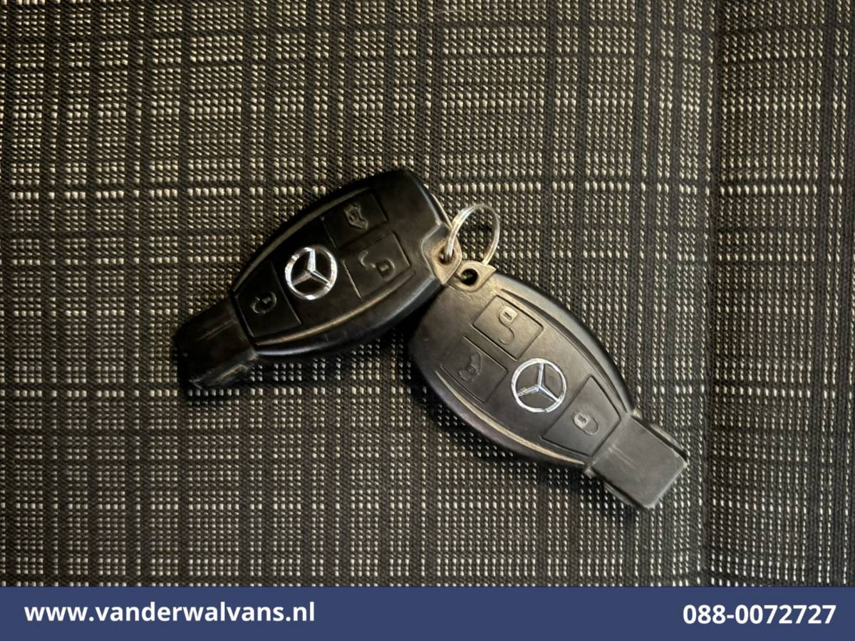 Mercedes-Benz Vito Mercedes-Benz Vito 116 CDI 164pk L2H1 Euro6 Airco | Camera | Navigatie | Cruisecontrol | Stoelverwarming Bijrijdersbank, Achterklep