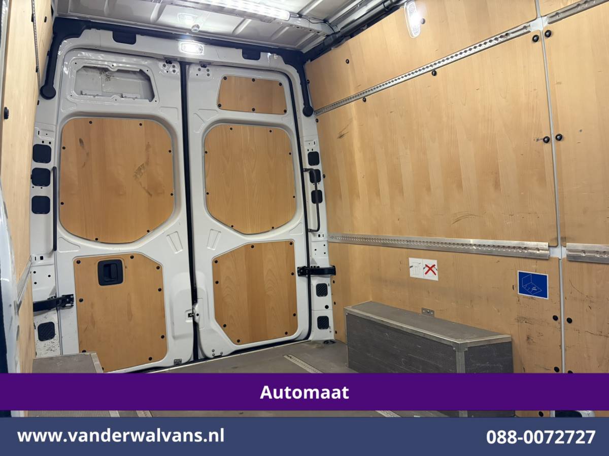 Mercedes-Benz Sprinter Mercedes-Benz Sprinter 315 CDI 150pk 9G-Tronic Automaat L2H2 Euro6 Airco | Camera | Apple Carplay | Cruisecontrol Android Auto, Chauffeursstoel, Stoelverwarming, Parkeersensoren, Bijrijdersbank