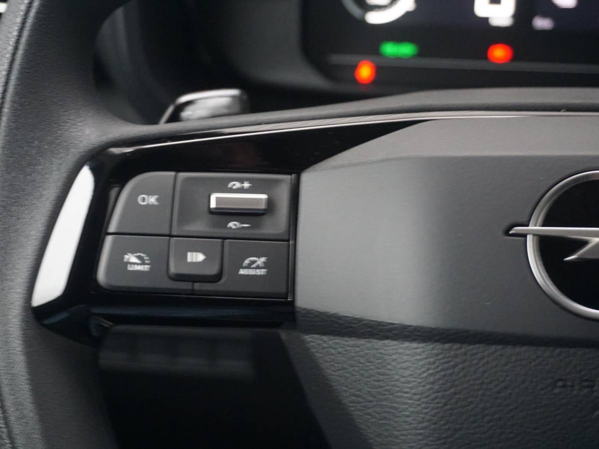 Opel Combo-e Opel Combo Electric L2 50kWh | camera | Apple Carplay/Android Auto  | laadruimtebetimmering | Comfort stoelen | rijklaarprijs