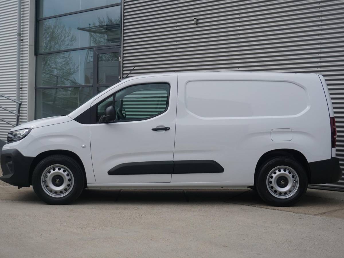 Opel Combo-e Opel Combo Electric L2 50kWh | 0% rente | camera | Apple Carplay/Android Auto  | laadruimtebetimmering | Comfort stoelen | rijklaarprijs