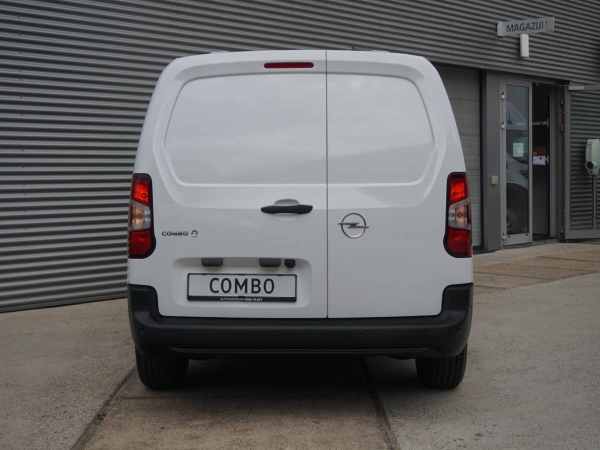 Opel Combo-e Opel Combo Electric L2 50kWh | 0% rente | camera | Apple Carplay/Android Auto  | laadruimtebetimmering | Comfort stoelen | rijklaarprijs