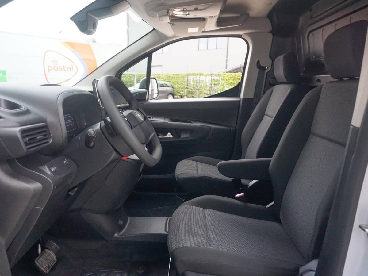 Opel Combo-e Opel Combo Electric L2 50kWh | camera | Apple Carplay/Android Auto  | laadruimtebetimmering | Comfort stoelen | rijklaarprijs