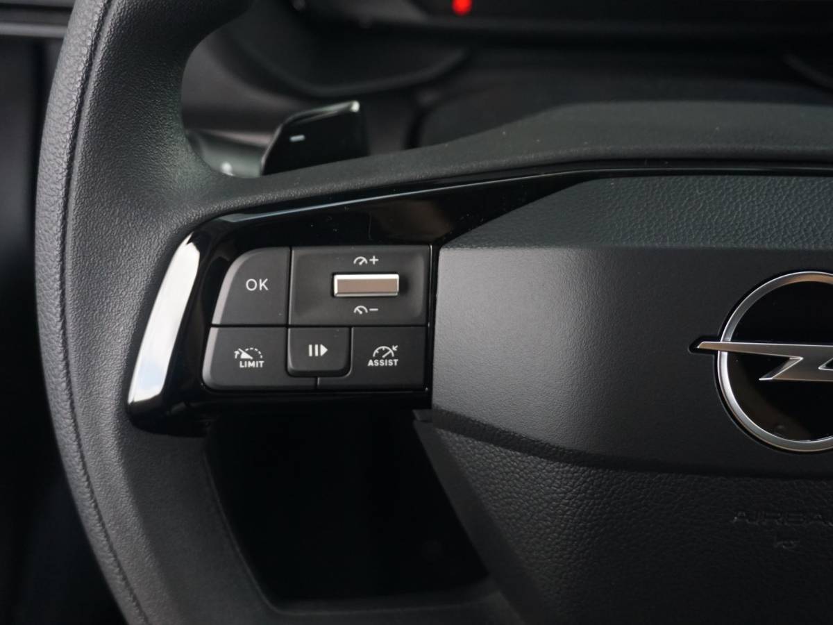 Opel Combo-e Opel Combo Electric L2 50kWh | camera | Apple Carplay/Android Auto  | laadruimtebetimmering | Comfort stoelen | rijklaarprijs