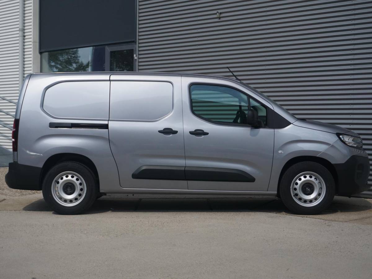 Opel Combo-e Opel Combo Electric L2 50kWh | 0% rente | camera | Apple Carplay/Android Auto  | laadruimtebetimmering | Comfort stoelen | rijklaarprijs