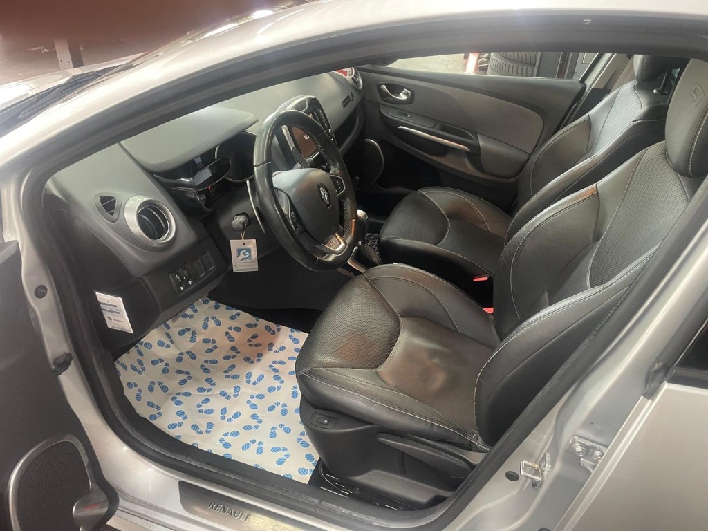 Renault Clio Renault Clio 1.2 GT R-Link Automaat  (Distributie vervangen!) Zeer nette auto!