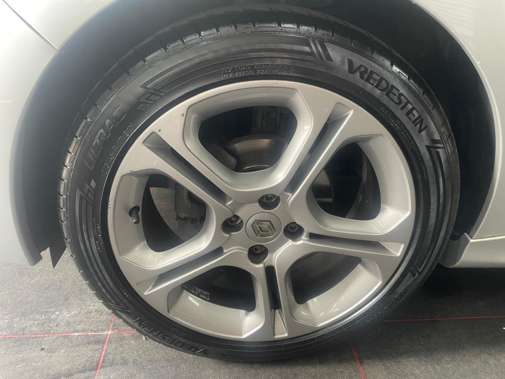 Renault Clio Renault Clio 1.2 GT R-Link Automaat  (Distributie vervangen!) Zeer nette auto!