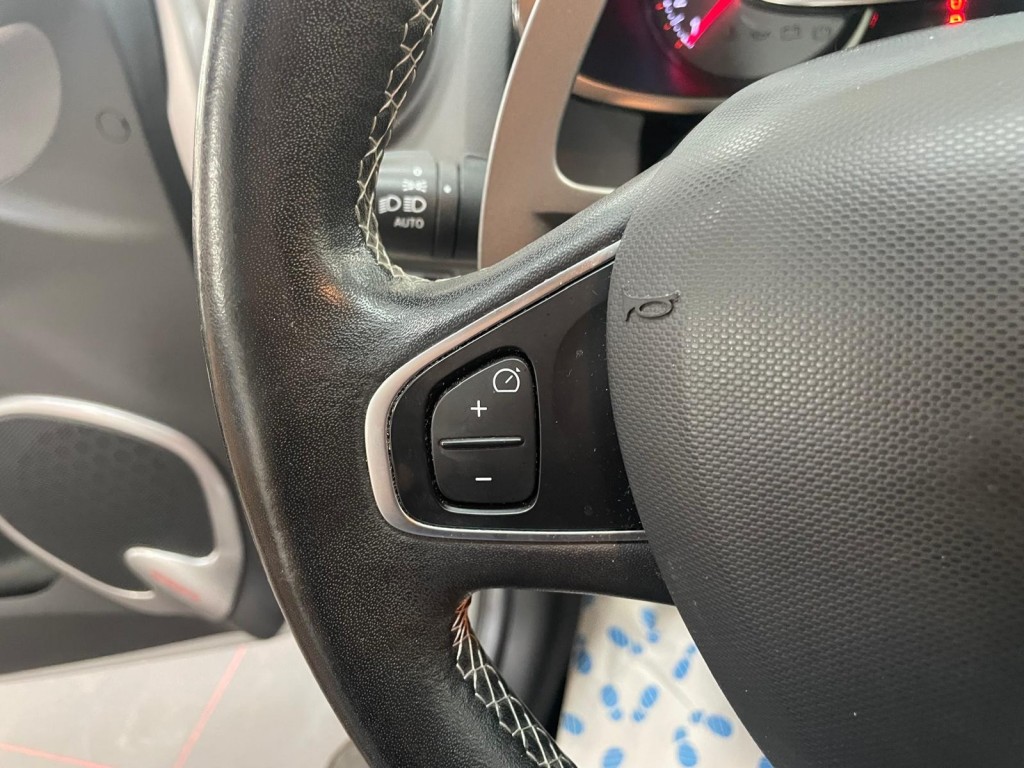 Renault Clio Renault Clio 1.2 GT R-Link Automaat  (Distributie vervangen!) Zeer nette auto!