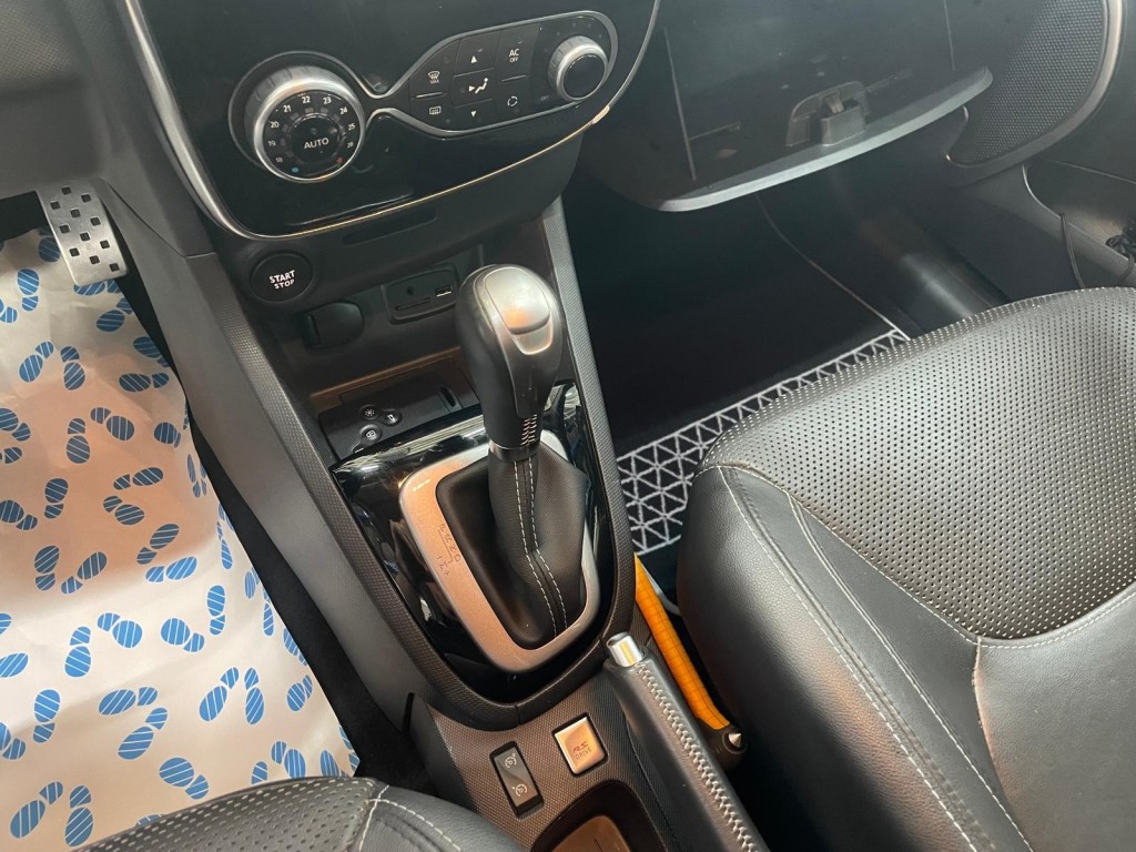 Renault Clio Renault Clio 1.2 GT R-Link Automaat  (Distributie vervangen!) Zeer nette auto!