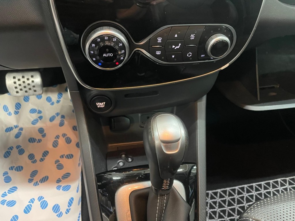 Renault Clio Renault Clio 1.2 GT R-Link Automaat  (Distributie vervangen!) Zeer nette auto!