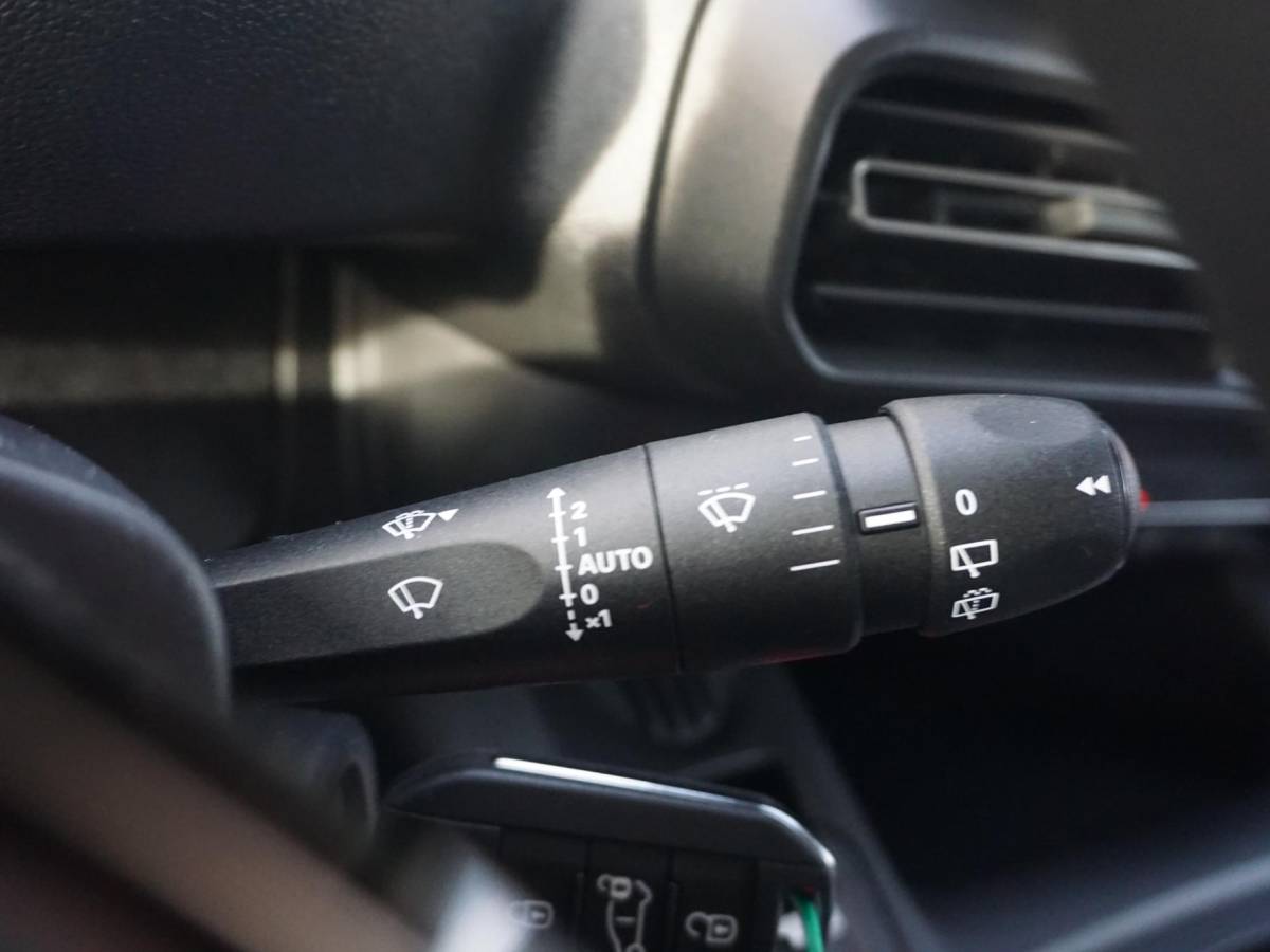 Peugeot e-Partner Peugeot e-Partner L2 50 kWh | tot 8 jaar garantie | camera | Apple Carplay | laadruimtebetimmering | ECO LED koplampen | Comfort stoel | rijklaarprijs