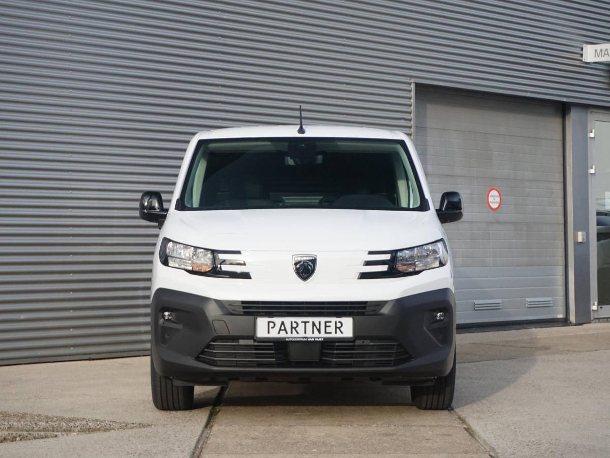 Peugeot e-Partner Peugeot e-Partner L2 50 kWh | 8 jaar garantie | camera | Apple Carplay/Android Auto | laadruimtebetimmering | Comfort stoelen | rijklaarprijs