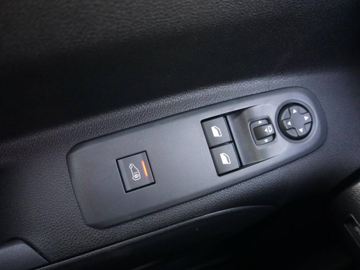 Peugeot e-Partner Peugeot e-Partner L2 50 kWh | 8 jaar garantie | camera | Apple Carplay/Android Auto | laadruimtebetimmering | Comfort stoelen | rijklaarprijs