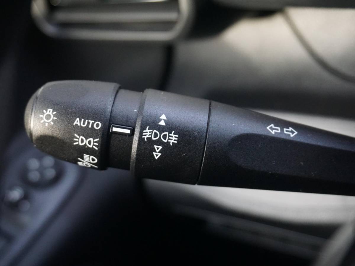 Peugeot e-Partner Peugeot e-Partner L2 50 kWh | 8 jaar garantie | camera | Apple Carplay/Android Auto | laadruimtebetimmering | Comfort stoelen | rijklaarprijs