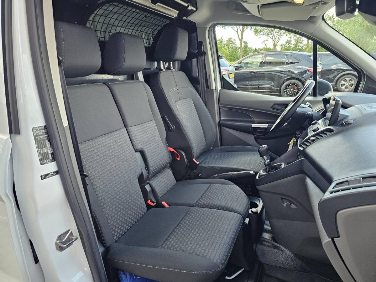 Ford Transit Connect Ford Transit Connect 1.5 EcoBlue L2 Trend 3 zitplaatsen | Navigatie | Achteruitrijcamera | Cruise control | Originele zomerset wordt nog gemonteerd
