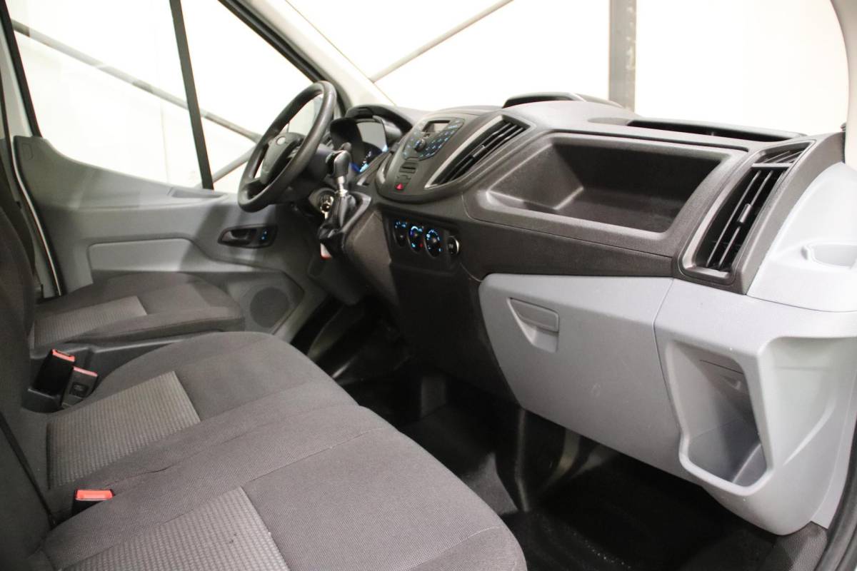 Ford Transit Ford Transit 2.0 TDCI BAKWAGEN MET LAADKLEP EURO 6