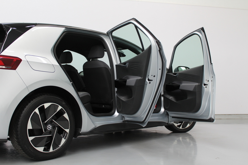 Volkswagen ID.3 Volkswagen ID.3 Pro 58 kWh 146PK, RIJKLAAR | SOH 95% |  STUUR/STOELVERWARMING | SFEERVERLICHTING | CARPLAY