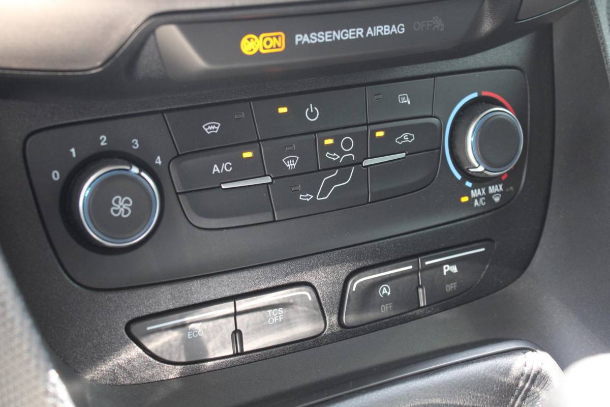 Ford Transit Connect Ford Transit Connect 1.5 EcoBlue L2 Trend | Trekhaak Afneembaar | Airco | Nette Auto! | Parkeersensoren |