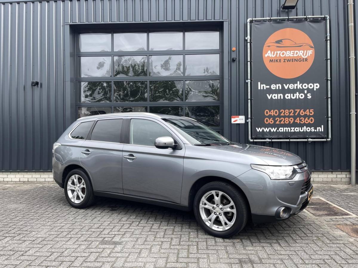 Mitsubishi Outlander Mitsubishi Outlander 2.0 Instyle AUT. 7-PEROONS|LEER|TREKHAAK|CAMERA|SCHUIFDAK|STOELVERWARMING|ROCKFORD FOSGATE