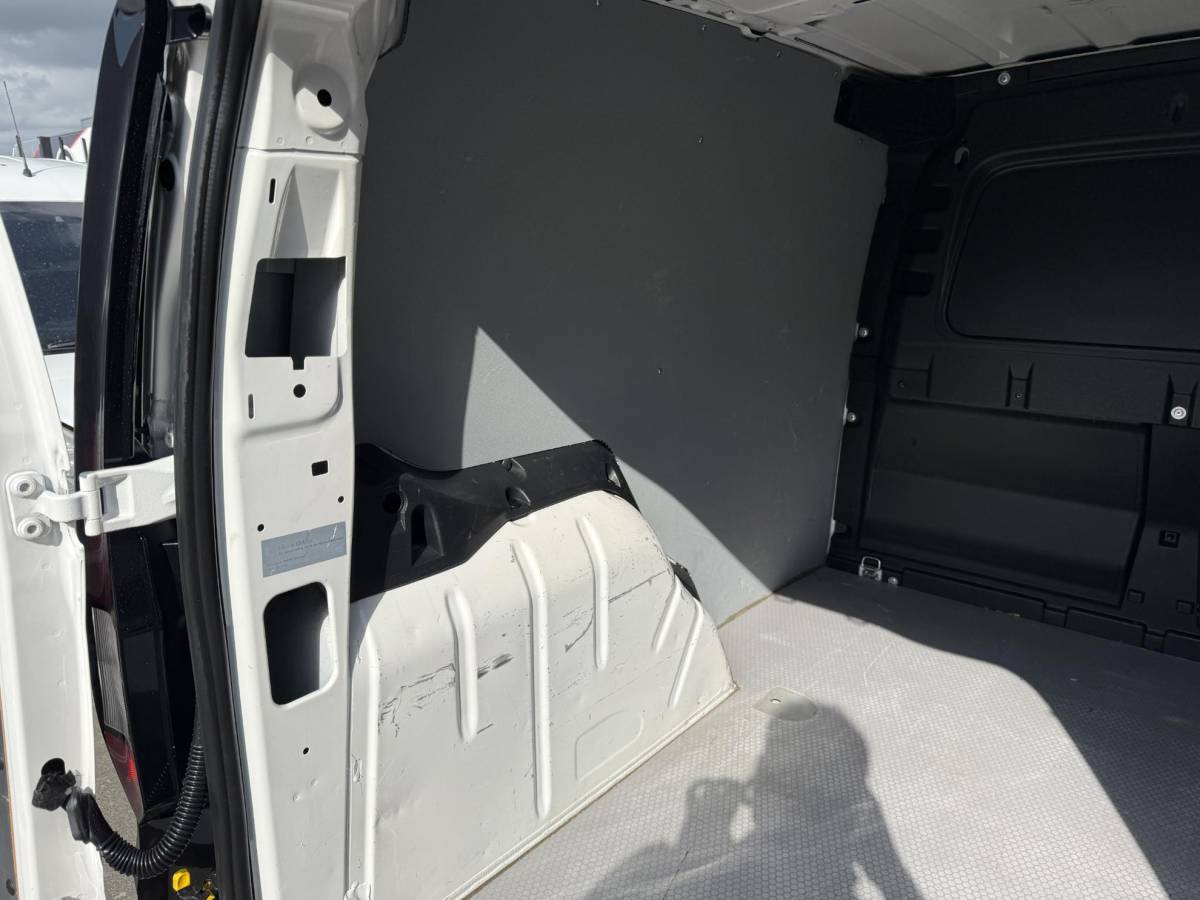 Volkswagen Caddy Volkswagen Caddy Cargo 2.0 TDI Comfort Camera, PDC, Armsteun Carplay