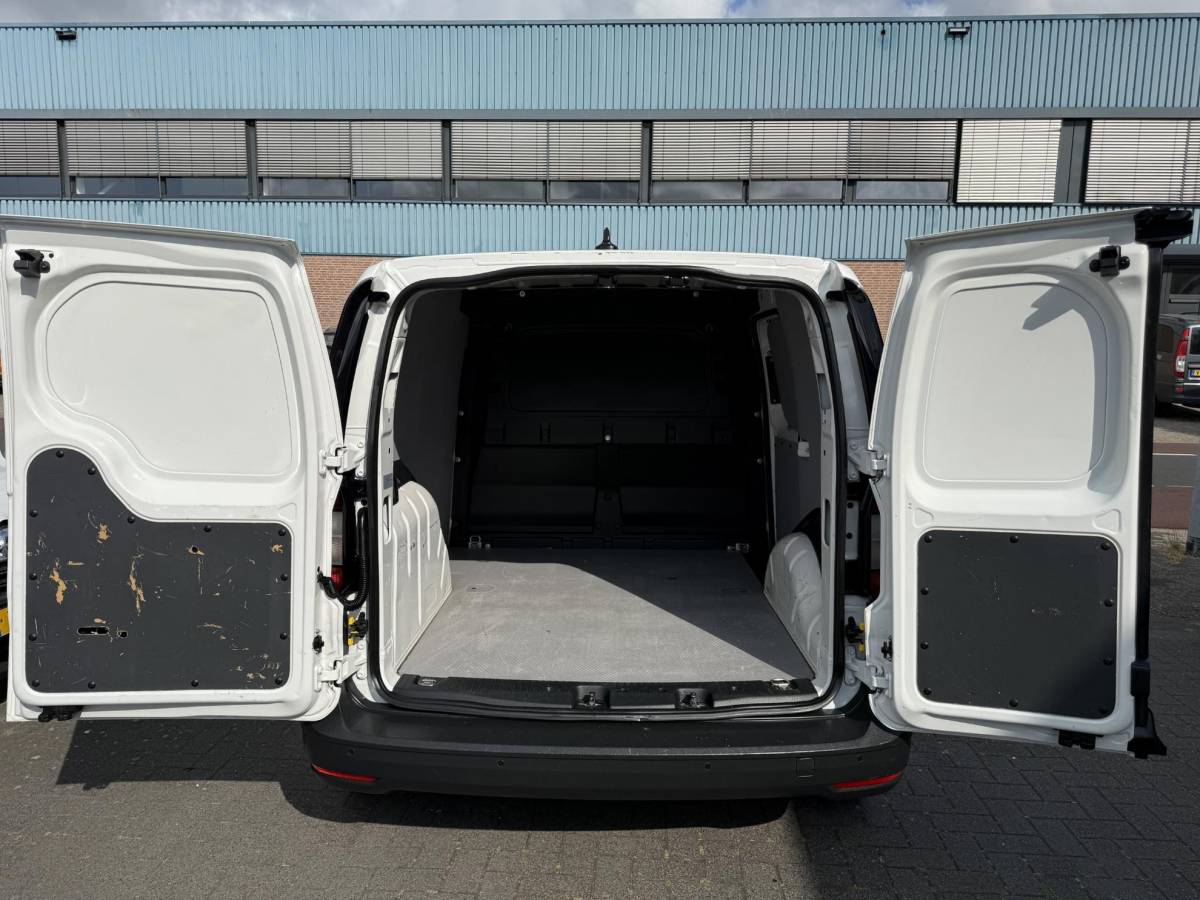 Volkswagen Caddy Volkswagen Caddy Cargo 2.0 TDI Comfort Camera, PDC, Armsteun Carplay