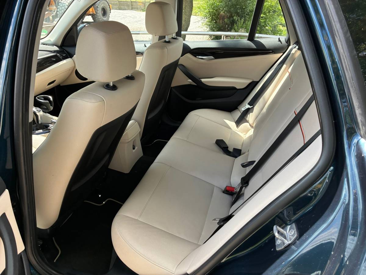 BMW X1 BMW X1 SDrive20i Upgrade Edition | Navi + Leder + Cruise Nu € 9.975,-!!!