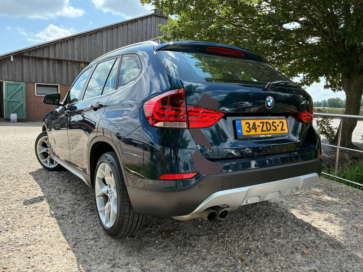 BMW X1 BMW X1 SDrive20i Upgrade Edition | Navi + Leder + Cruise Nu € 9.975,-!!!