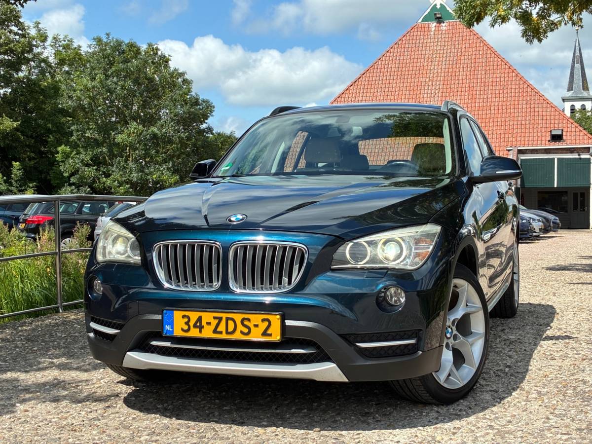 BMW X1 BMW X1 SDrive20i Upgrade Edition | Navi + Leder + Cruise Nu € 9.975,-!!!
