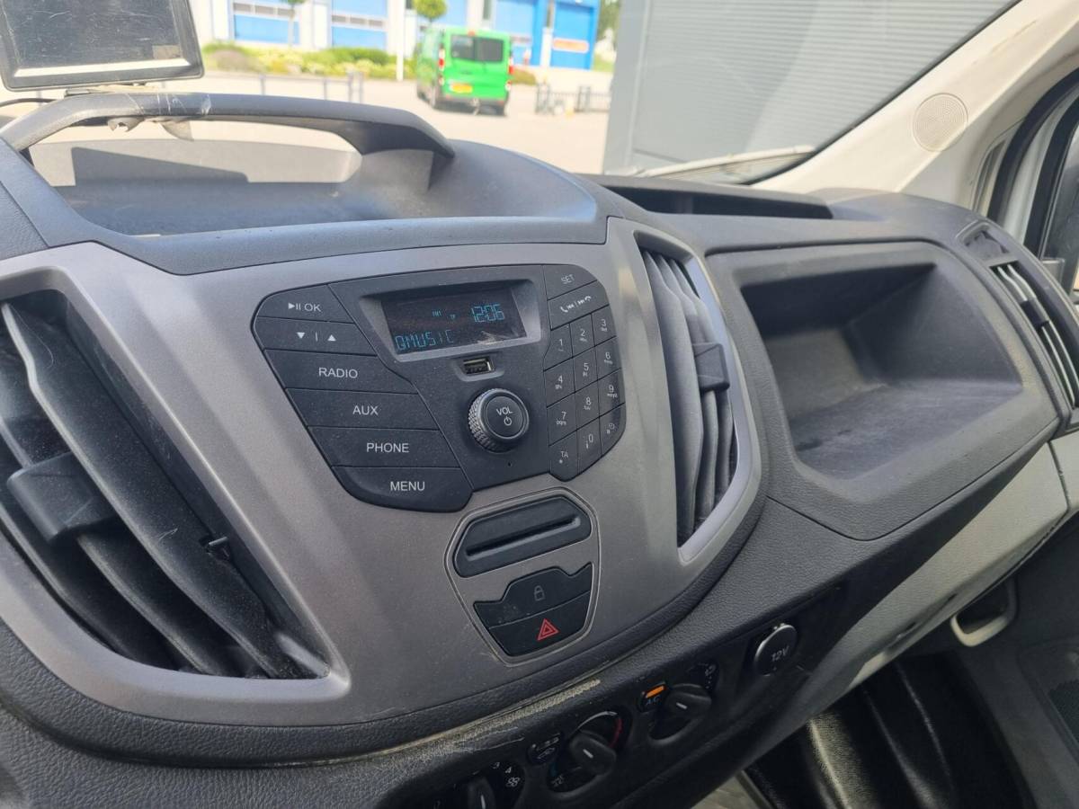 Ford Transit Ford Transit 2.0 TDCI L2H2 Airco Cruise 130pk 2750kg trek